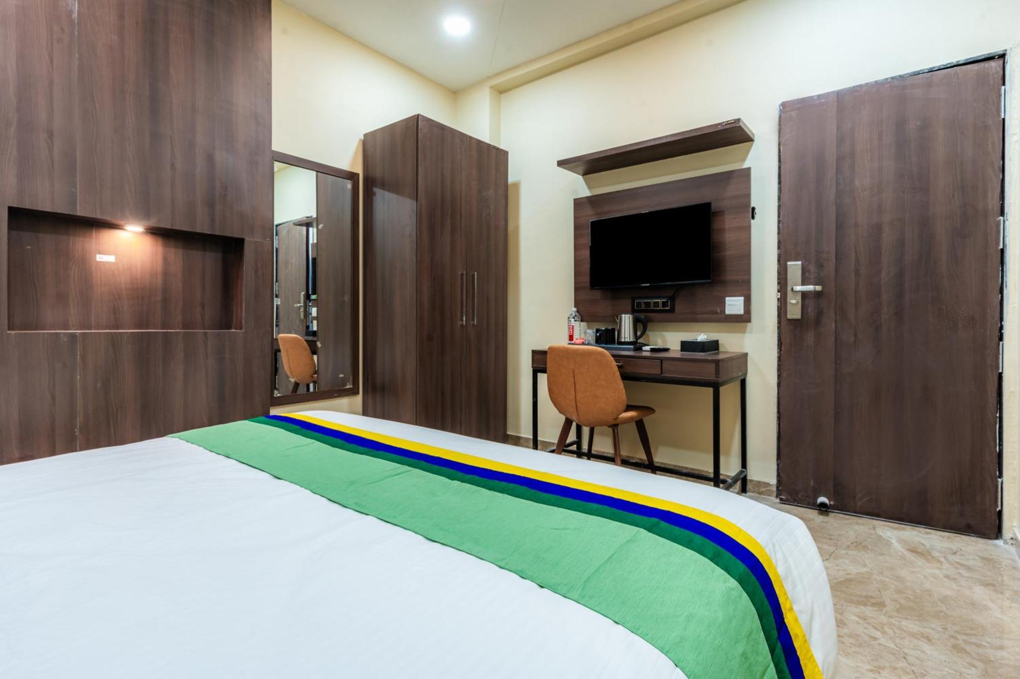 Treebo City Center Sakardara Ngoại thất bức ảnh
